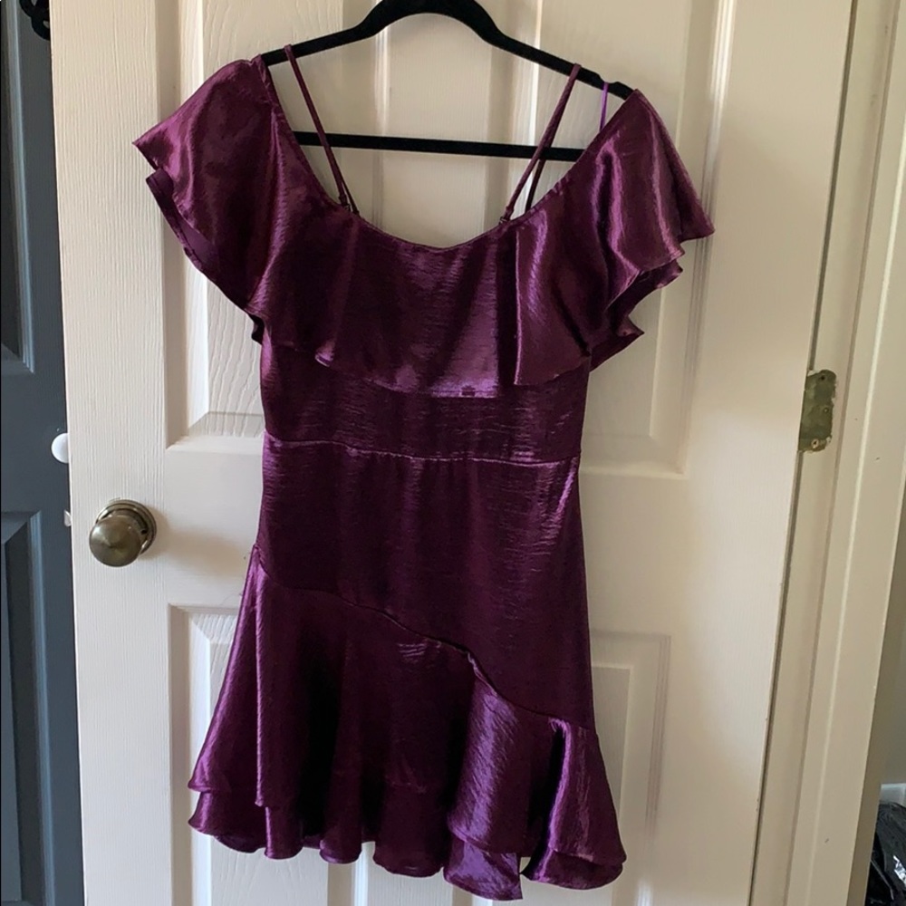 Purple off the shoulder dress w/ removable straps
